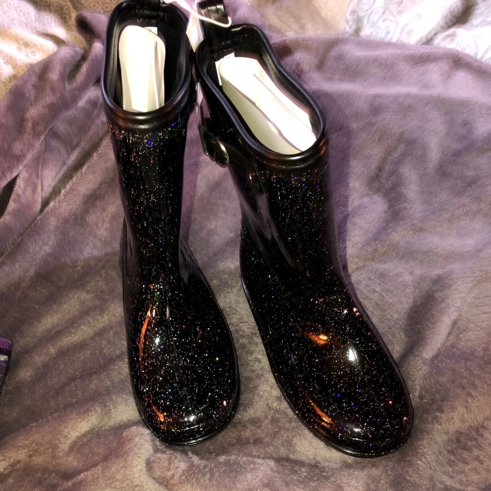 Sparkly black rain boots